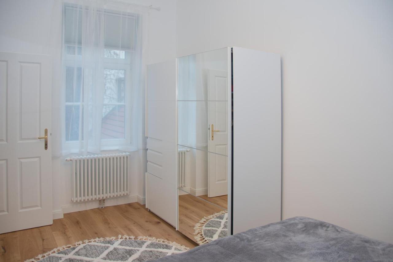 Pink Lotus Apartment Βιέννη Εξωτερικό φωτογραφία