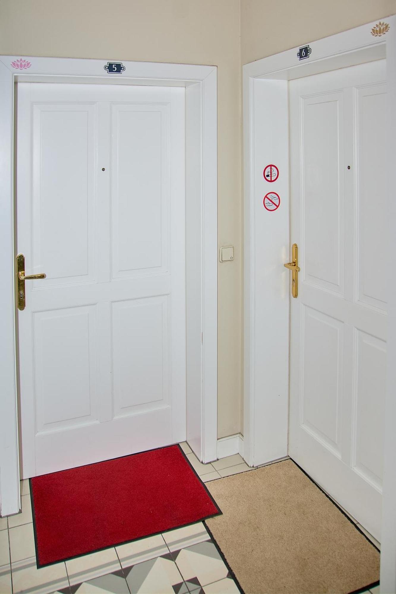 Pink Lotus Apartment Βιέννη Εξωτερικό φωτογραφία